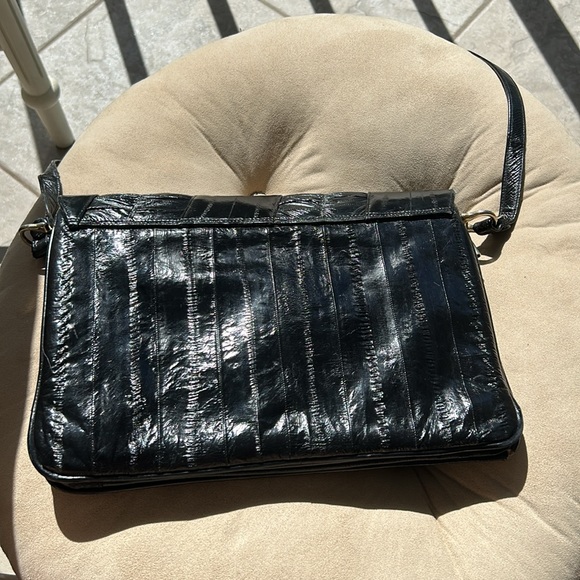 Black Bic Star evening purse - Picture 3 of 7
